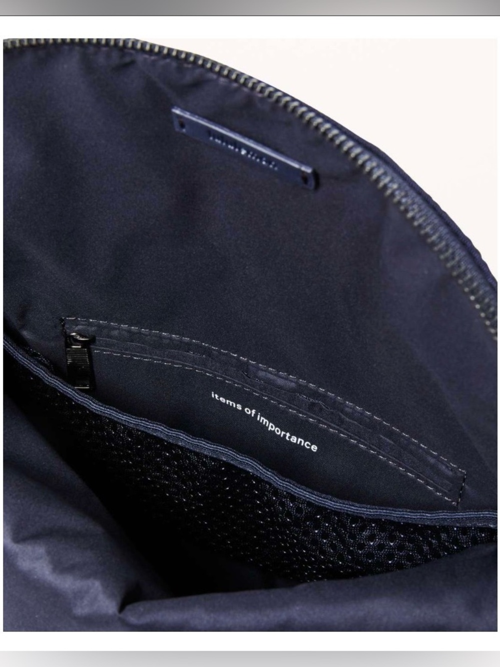 Lululemon Festival Bag II *5L
Midnight Navy - Picture 2 of 12